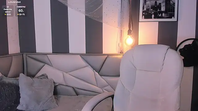 Snapshot of Salome__evans chatting on February 4, 2025, 1:27 pm Salome evans online show from February 4, 2025, 1:27 pm