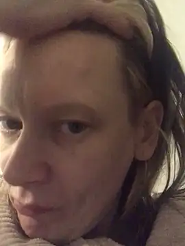 Snapshot of blondey206 chatting on February 9, 2025, 4:14 am blondey206 online show from February 9, 2025, 4:14 am