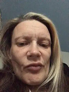 Snapshot of blondey206 chatting on February 26, 2026, 5:01 pm blondey206 online show from February 26, 2026, 5:01 pm