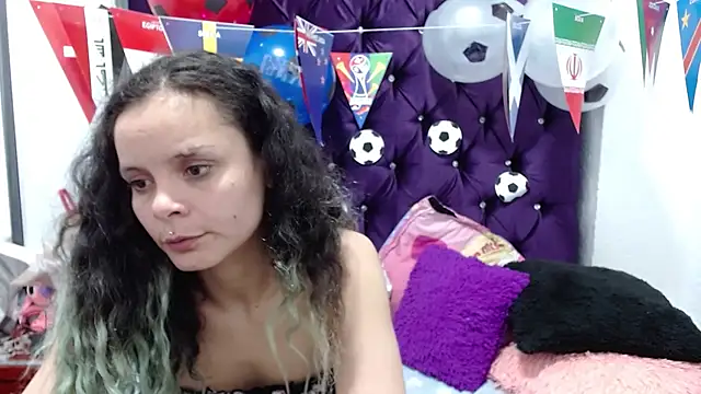 Ariasmithog online show from June 25, 2026, 2:33 am