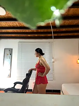 Hadley  online show from December 5, 2025, 2:42 am