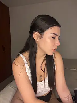 eileensophi online show from May 8, 2026, 1:22 am