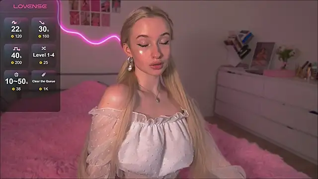 Madeline boobs online show from February 21, 2025, 7:32 pm