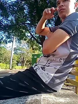 arevalo1124 online show from September 15, 2025, 9:37 pm