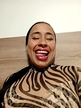 kamila lovee online show from October 3, 2025, 10:40 pm