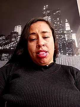 kamila lovee online show from October 31, 2025, 4:52 pm