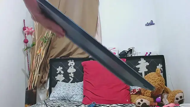 Snapshot of Melisa_069 chatting on October 8, 2025, 10:02 am Melisa 069 online show from October 8, 2025, 10:02 am