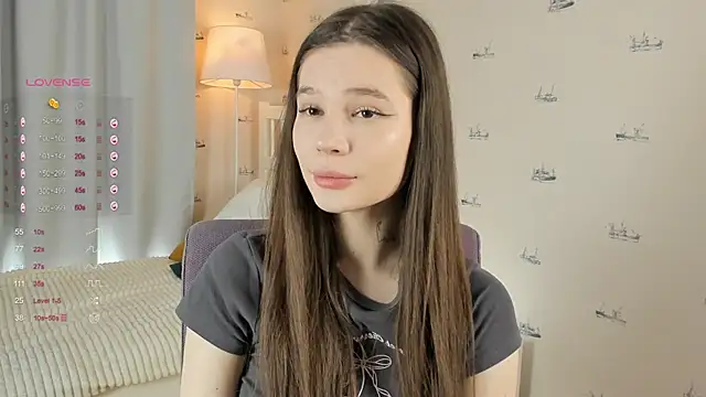 OdetteAven online show from February 15, 2025, 5:30 am