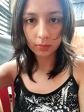 Maiden-Hot online show from November 21, 2025, 7:56 pm