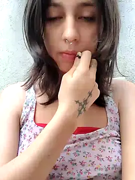 Maiden-Hot online show from December 3, 2025, 6:50 pm