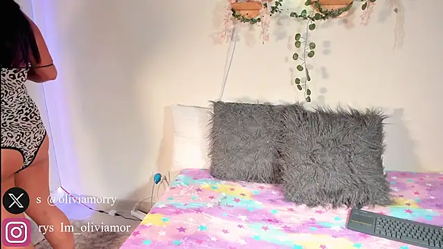 Oliviamorrys online show from March 19, 2025, 7:17 pm