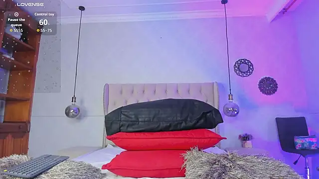 amanda29 online show from January 13, 2026, 7:19 pm