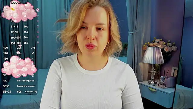 Nikki Kai online show from February 2, 2026, 11:58 pm