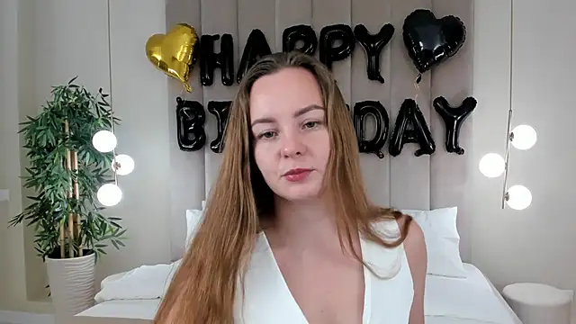 JaniceCollins online show from October 10, 2025, 2:43 am