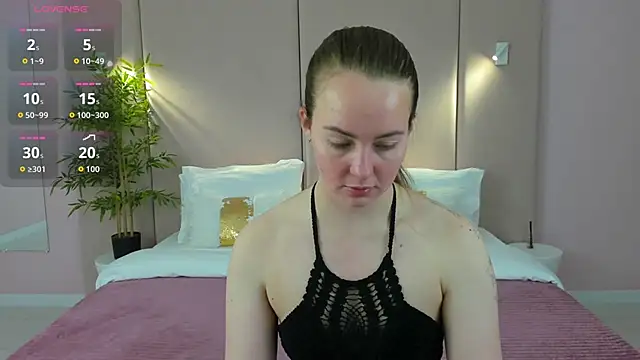 JaniceCollins online show from May 15, 2026, 1:56 am
