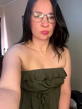 Snapshot of ValeriaVixen chatting on September 25, 2025, 7:39 pm ValeriaVixen online show from September 25, 2025, 7:39 pm