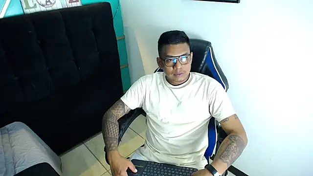 Saipadpuer30 online show from February 16, 2025, 1:03 am