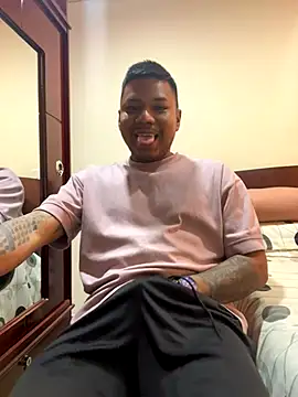 Snapshot of Saipadpuer30 chatting on October 23, 2025, 11:42 am Saipadpuer30 online show from October 23, 2025, 11:42 am