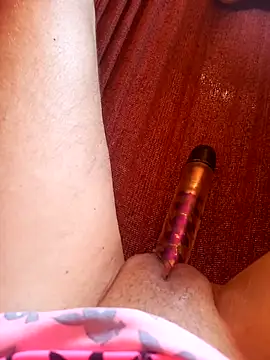 baixinhainsaciavel23 online show from October 7, 2025, 3:53 pm