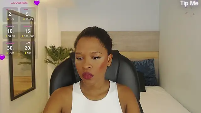 brendathompson  online show from September 25, 2025, 2:48 am