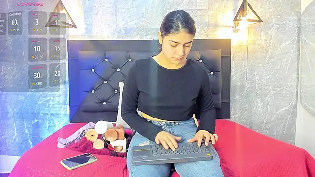 emberhodson online show from September 14, 2025, 10:58 am