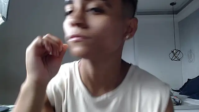 Snapshot of Liiamthompson chatting on February 10, 2025, 11:36 am Liiamthompson online show from February 10, 2025, 11:36 am