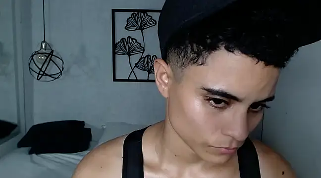 Snapshot of Liiamthompson chatting on March 10, 2025, 11:16 pm Liiamthompson online show from March 10, 2025, 11:16 pm