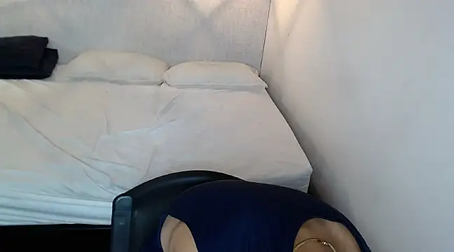 Snapshot of Liiamthompson chatting on March 12, 2025, 8:20 pm Liiamthompson online show from March 12, 2025, 8:20 pm