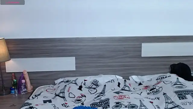 Liiamthompson online show from January 13, 2026, 10:09 am