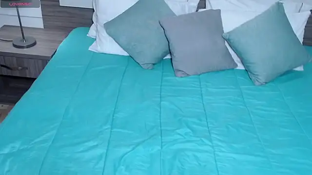 Liiamthompson online show from March 7, 2026, 6:05 pm