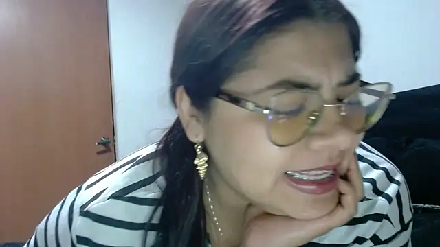 viccky vick online show from February 14, 2026, 2:08 am