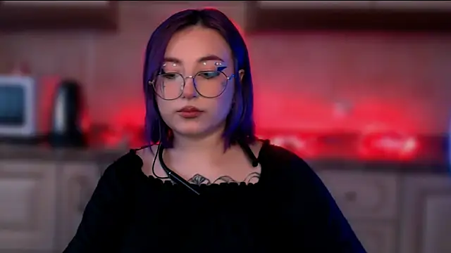 Snapshot of purplewitch chatting on February 17, 2025, 11:02 am purplewitch online show from February 17, 2025, 11:02 am