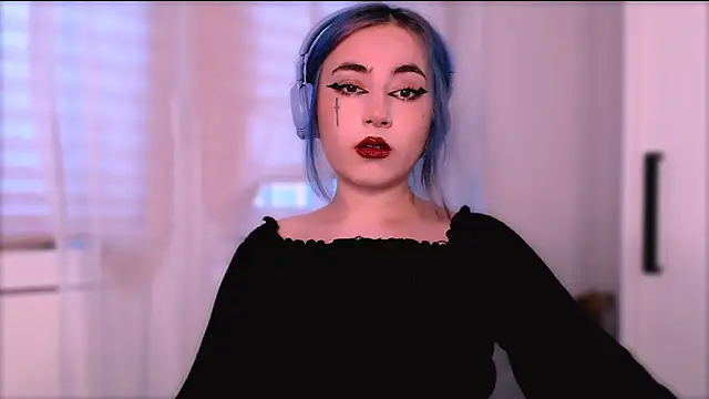 Snapshot of purplewitch chatting on September 15, 2025, 1:44 pm purplewitch online show from September 15, 2025, 1:44 pm