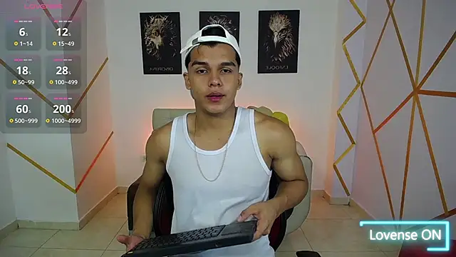 Snapshot of Dwayne_Brown chatting on February 14, 2025, 1:40 pm Dwayne Brown online show from February 14, 2025, 1:40 pm