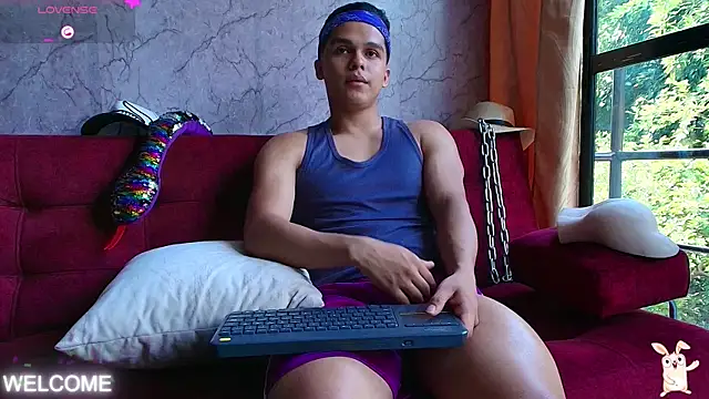 Dwayne Brown online show from November 1, 2025, 2:08 pm