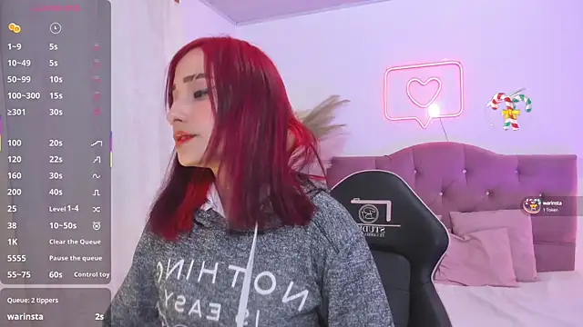 palmerfox tay online show from September 17, 2025, 3:08 am