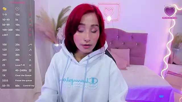 palmerfox tay online show from September 29, 2025, 3:11 am