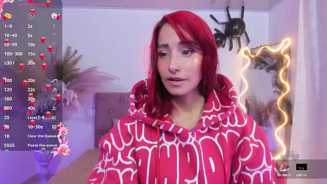 palmerfox tay online show from October 16, 2025, 3:29 am