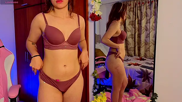 CherryDiamon online show from January 30, 2025, 1:21 pm