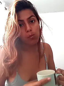 SophiaAntonelli online show from September 10, 2025, 11:43 am
