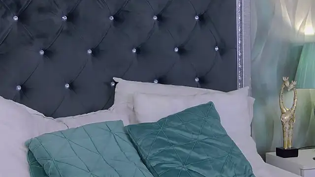 LissaAnn online show from March 22, 2026, 4:05 am