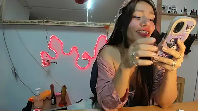 Snapshot of IZZY_BEAUTIFUL chatting on February 21, 2025, 6:07 am IZZY BEAUTIFUL online show from February 21, 2025, 6:07 am