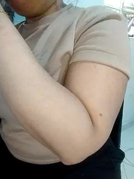 Snapshot of alexandraluv chatting on September 27, 2025, 3:28 pm alexandraluv online show from September 27, 2025, 3:28 pm