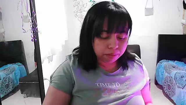 Snapshot of alexandraluv chatting on October 18, 2025, 8:09 pm alexandraluv online show from October 18, 2025, 8:09 pm