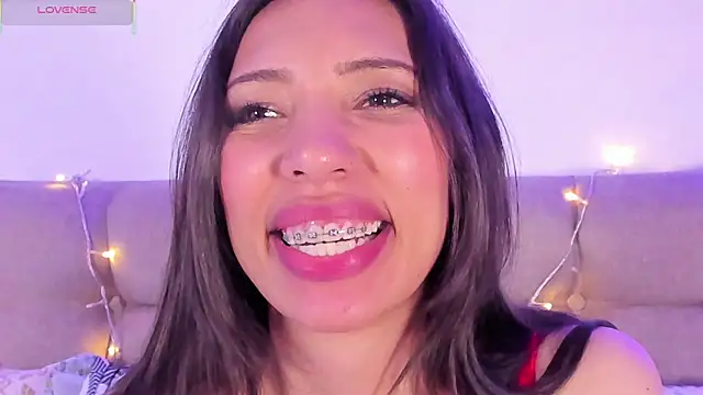 Miss veronicaa2 online show from February 7, 2025, 2:58 pm