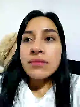 Snapshot of Marce0 chatting on February 4, 2025, 2:39 am Marce0 online show from February 4, 2025, 2:39 am