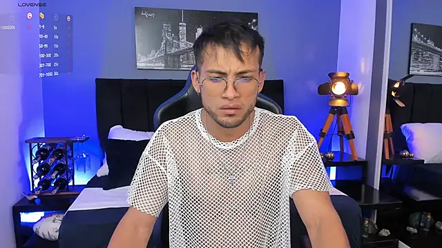 Max Conor1 online show from December 22, 2025, 4:09 am