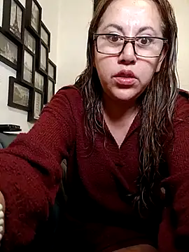 MirandaLatinaLovely online show from July 8, 2026, 4:44 pm