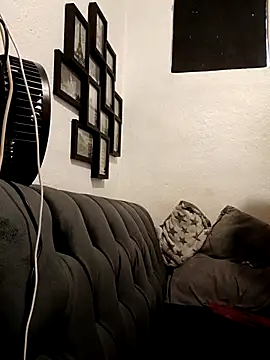 MirandaLatinaLovely online show from July 23, 2026, 4:49 pm