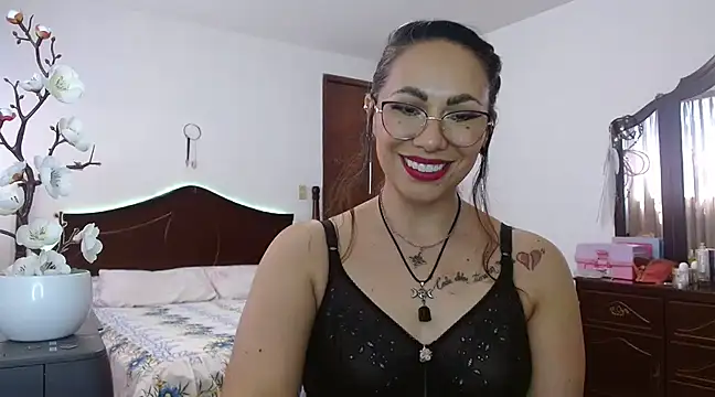 AloLovely  online show from March 14, 2025, 6:50 pm